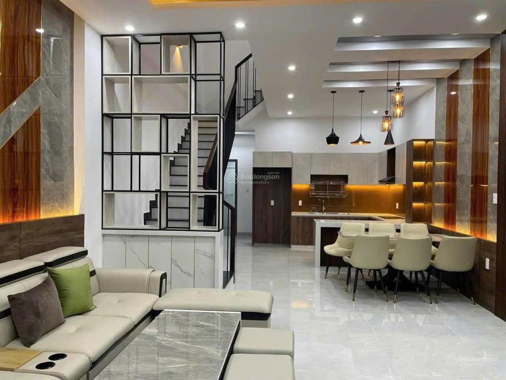 Bán nhà đẹp 3 tầng hòa xuân như mới  8,5 tỷ hướng đông nam