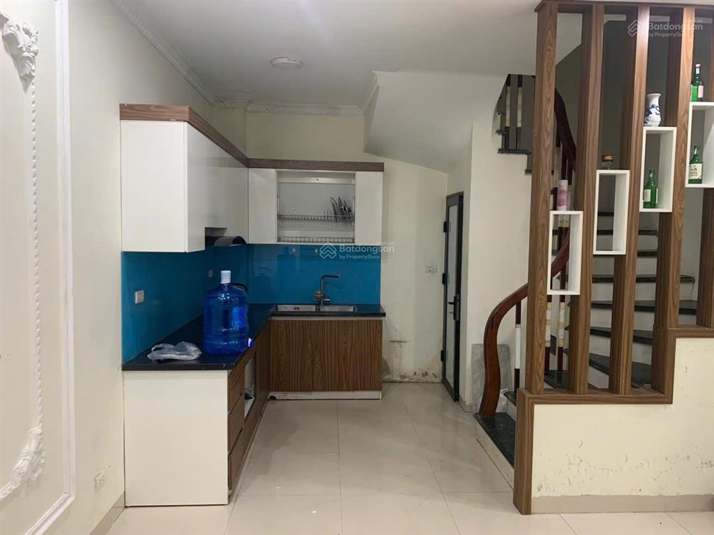 Cho thuê nhà riêng tại 6b ngõ 181, cầu diễn, 12 triệu vnd, 30m2, 4pn, 3wc
