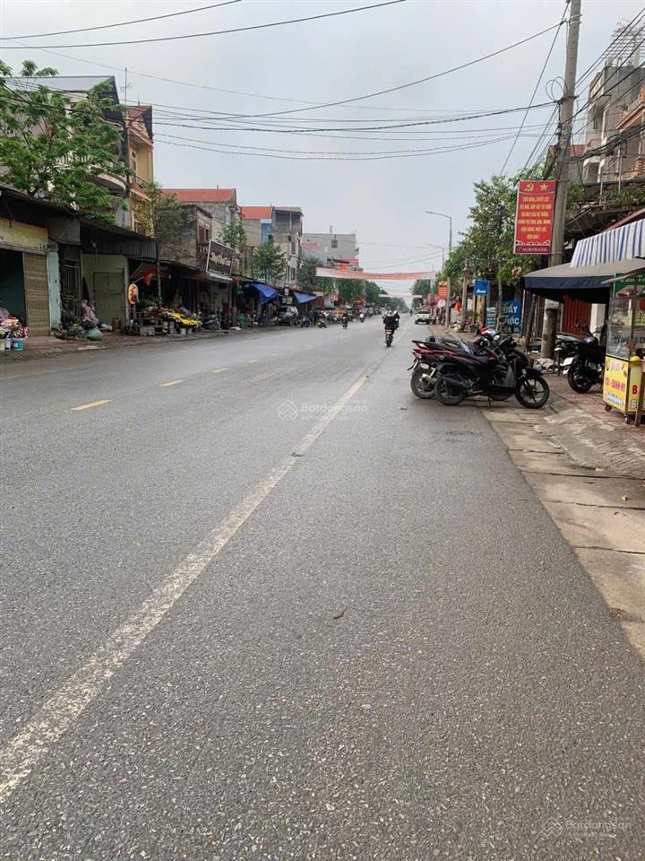 Bán mảnh đất kinh doanh tỉnh lộ 295 đối diện chợ phố hoa sẵn nhà mới xây 3 tầng