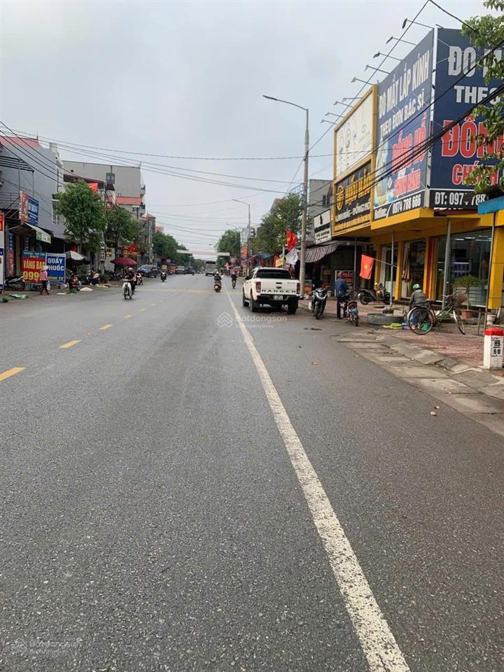 Bán mảnh đất kinh doanh tỉnh lộ 295 đối diện chợ phố hoa sẵn nhà mới xây 3 tầng