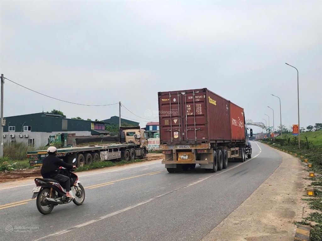 Chính chủ có lô đất view sông hồng triệu đô, cực đẹp với diện tích 150m2 (3 mặt đg) giá chỉ 2,95 tỷ