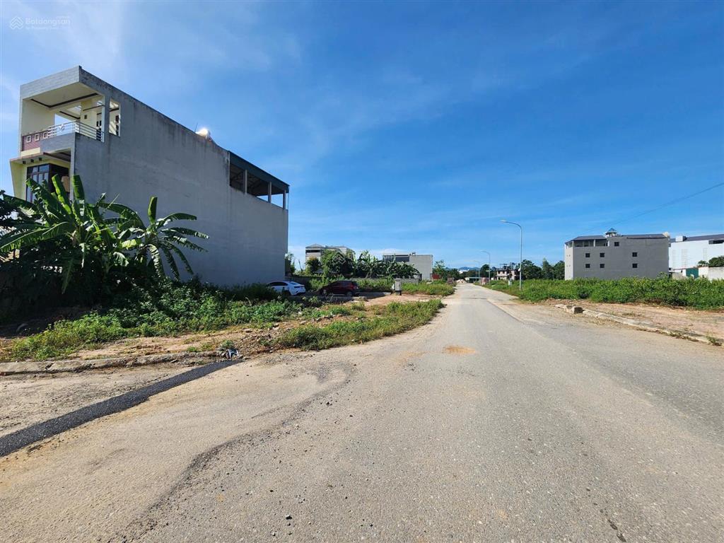 Chính chủ gửi bán siêu phẩm 100m2 có 102, kinh doanh, xây cho sv thuê dòng tiền vip  0982 480 ***