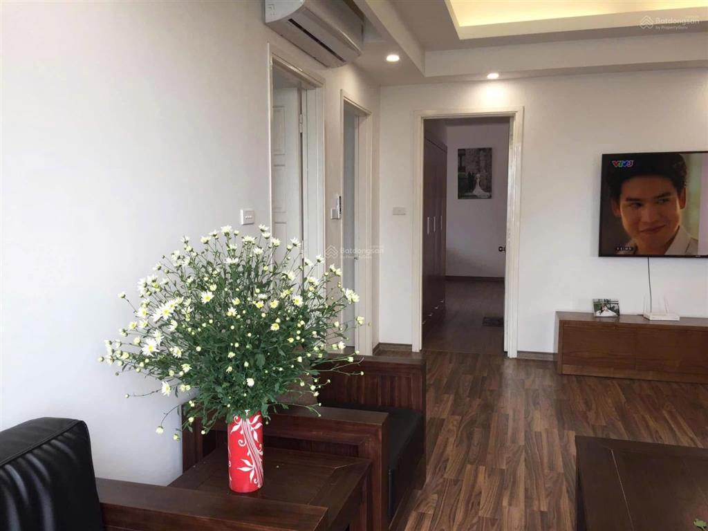 Cần bán căn cc kđt định công, dt 80m2, 2pn, 2wc nhà sạch đẹp, khách về ở luôn với giá 5,4 tỷ