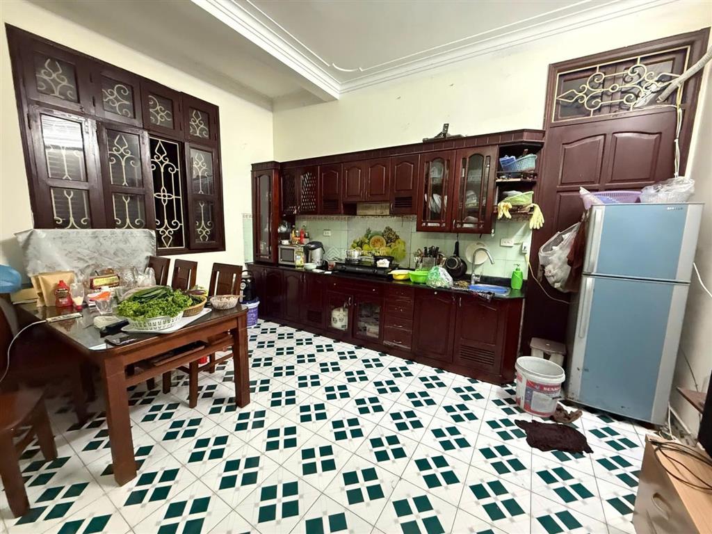 Bán nhà đội cấn 45m 5 tầng mặt tiền 6m 12.5 tỷ