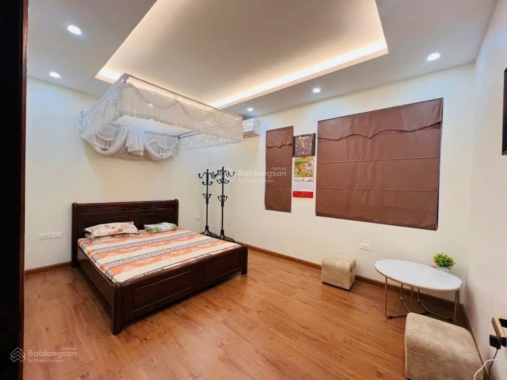 Bán nhà đội cấn 45m 5 tầng mặt tiền 6m 12.5 tỷ