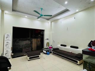 Bán nhà giang văn minh 20m 4 tầng mặt tiền 3,2m 4,5 tỷ