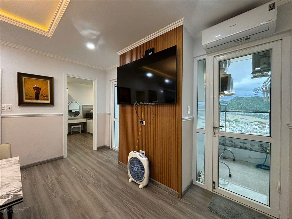 Bán căn hộ 4 phòng ngủ (2 căn đập thông) tại mường thanh khánh hòa