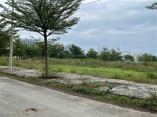 Sụp hầm!!kđt sentosa 144m2.trục 7.5m.lề 5m.ngang 6m.vị trí đẹp.đường thông .sát sông.giá 3.550ty