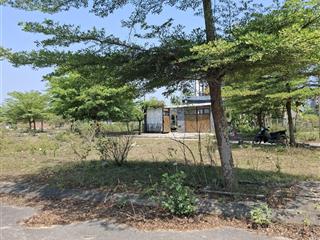 Giảm mạnh so với trước tết 400tr!!diện tích 141m2.đường 7m5m.lề 5m.ngang 6m .tại kdt sentosa.