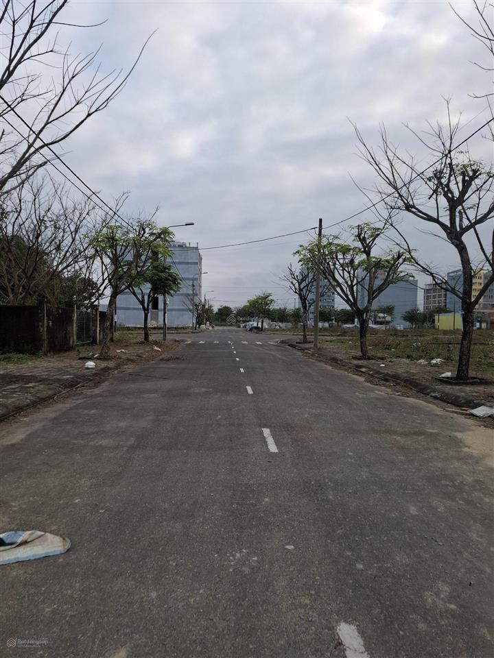 Sụp hầm nặng!! biệt thự green city.ngang7m (đối diện công viên) thông sông.vị trí đẹp.dt 140m2