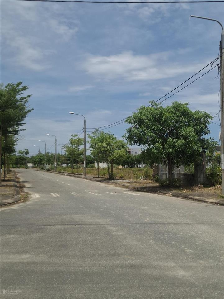 Cắt giảm nhanh!! kđt green city.diện tích 110m2.đường 11.5m.thông sông.vị trí đẹp.hướng đông nam