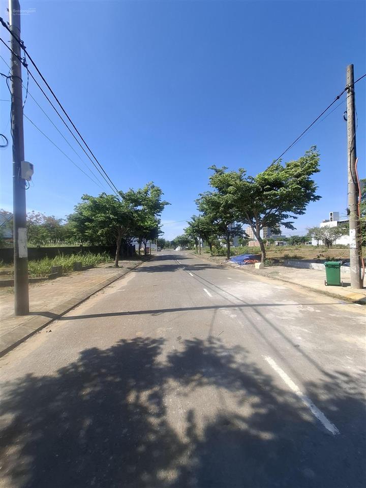 110m2 tại kđt green city.đường 11.5m.thông sông.cách biển 500m.giá 2.930(giá tốt nhất dự án)