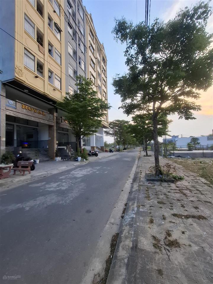 110m2 tại kđt green city.đường 11.5m.thông sông.cách biển 500m.giá 2.930(giá tốt nhất dự án)