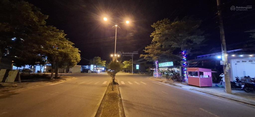 Trục 27m! thông thẳng ra biển. kđt green city. giá bán cắt giảm 700tr. vị trí đẹp xây căn hộ kd tốt