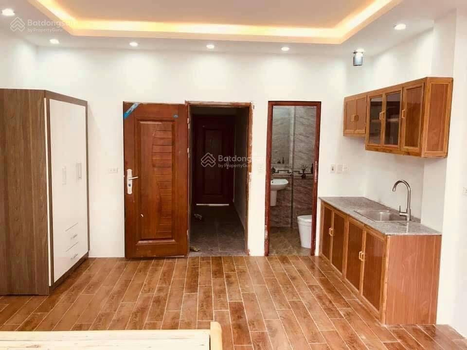 Chính chủ cho thuê ccmn số 17c ngõ 236 khương đình  35m2 ban công cửa kính thoáng sáng đủ đồ