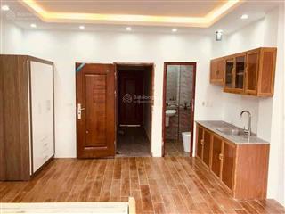 Chính chủ cho thuê ccmn số 17c ngõ 236 khương đình  35m2 ban công cửa kính thoáng sáng đủ đồ