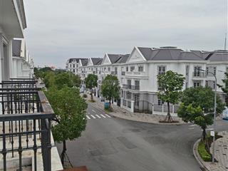 Chính chủ cho thuê cặp shophouse góc eurowindow twin parks đường lớn, đi thẳng lên hồ điều hồ 9.2ha