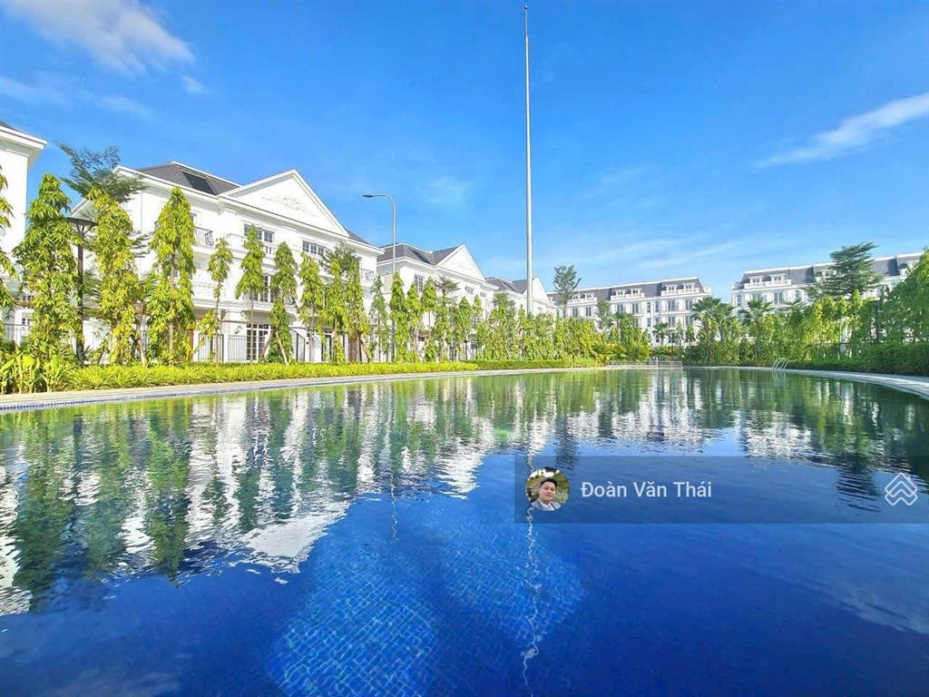 Hàng hot! hiếm có 1 căn bt view công viên giá cạnh tranh dự án, sẵn sổ sang tên