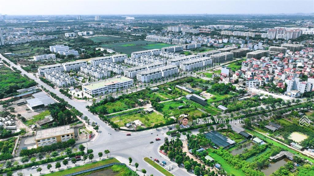 Duy nhất 1 căn lk giáng hương áp góc, đi vài bước tới 3 công viên