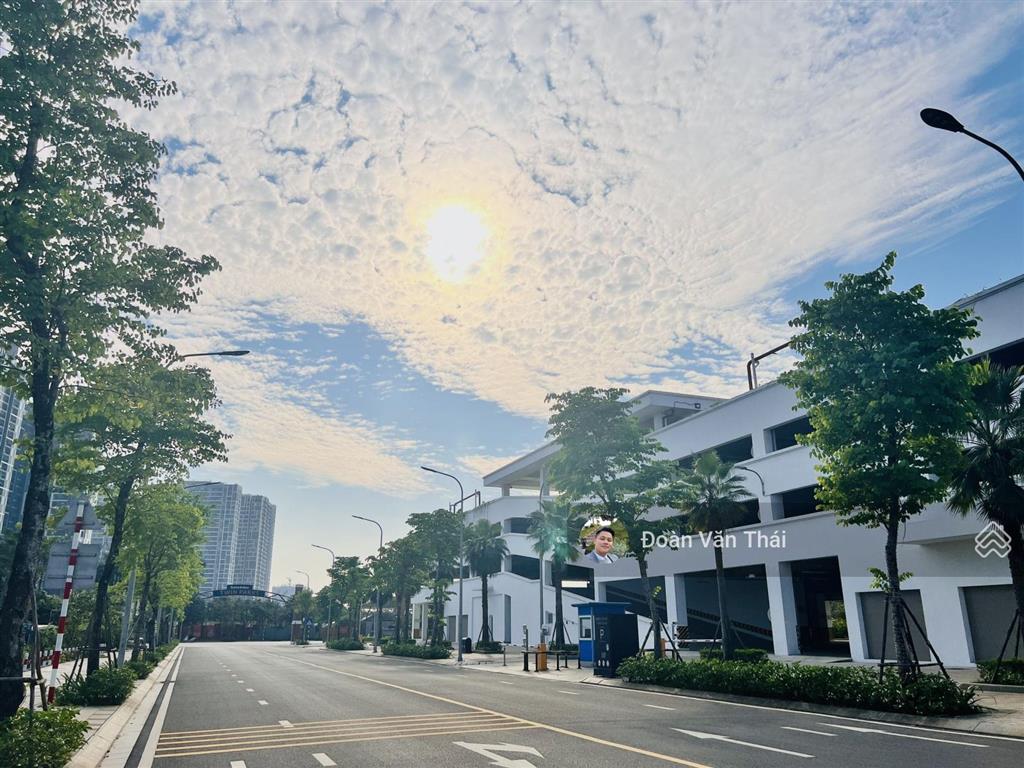 Bán căn lk bán tím view hồ điều hòa, kinh doanh cực tốt, giá rẻ vô địch dự án eurowindow twin parks