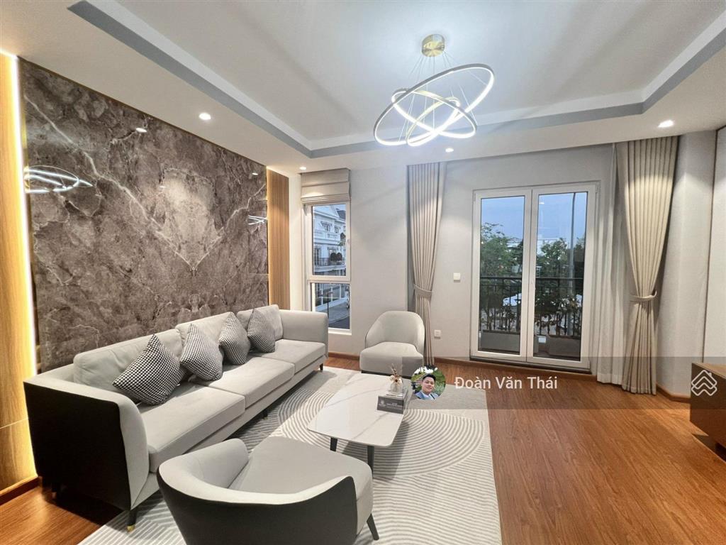 Bán căn lk bán tím view hồ điều hòa, kinh doanh cực tốt, giá rẻ vô địch dự án eurowindow twin parks