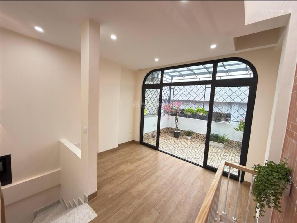 Cực hiếm! nhỉnh 6 tỷ bán nhà vũ tông phan 34m2 xây 5 tầng thiết kế đẹp