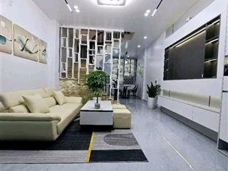 Gấp! bán nhà tô vĩnh diện nhỉnh 9 tỷ 50m2  gần phố