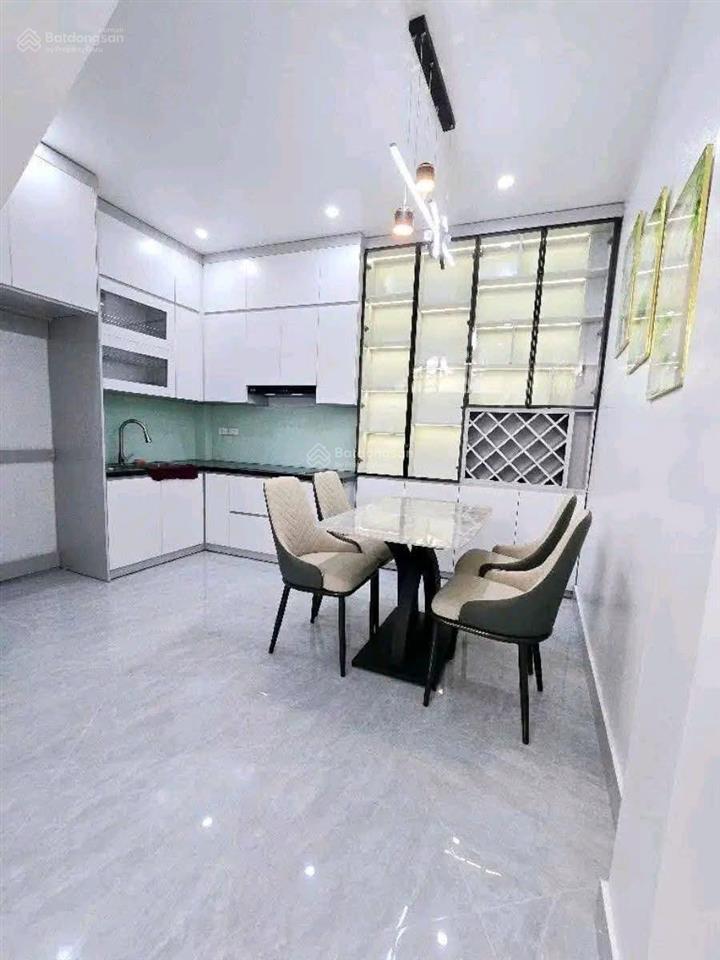 Gấp! bán nhà tô vĩnh diện nhỉnh 9 tỷ 50m2  gần phố