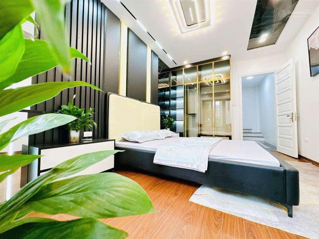 Nhỉnh 9 tỷ bán nhà tô vĩnh diện 50m2 xây 4 tầng  khu quân đội an ninh  dân trí cao