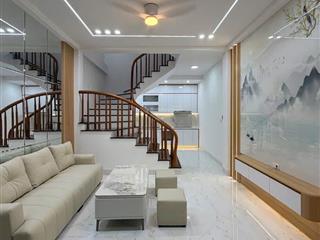 Cực gấp! bán nhà cầu giấy nhỉnh 7 tỷ 5 tầng