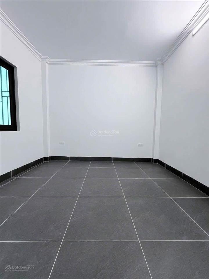 Cực gấp! bán nhà cầu giấy nhỉnh 7 tỷ 5 tầng