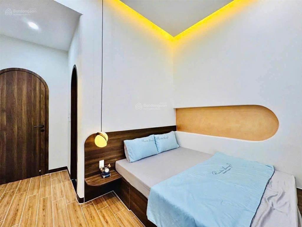 Cần bán gấp nhà trung kính 55m 5 tầng giá 10,5 tỷ  phân lô