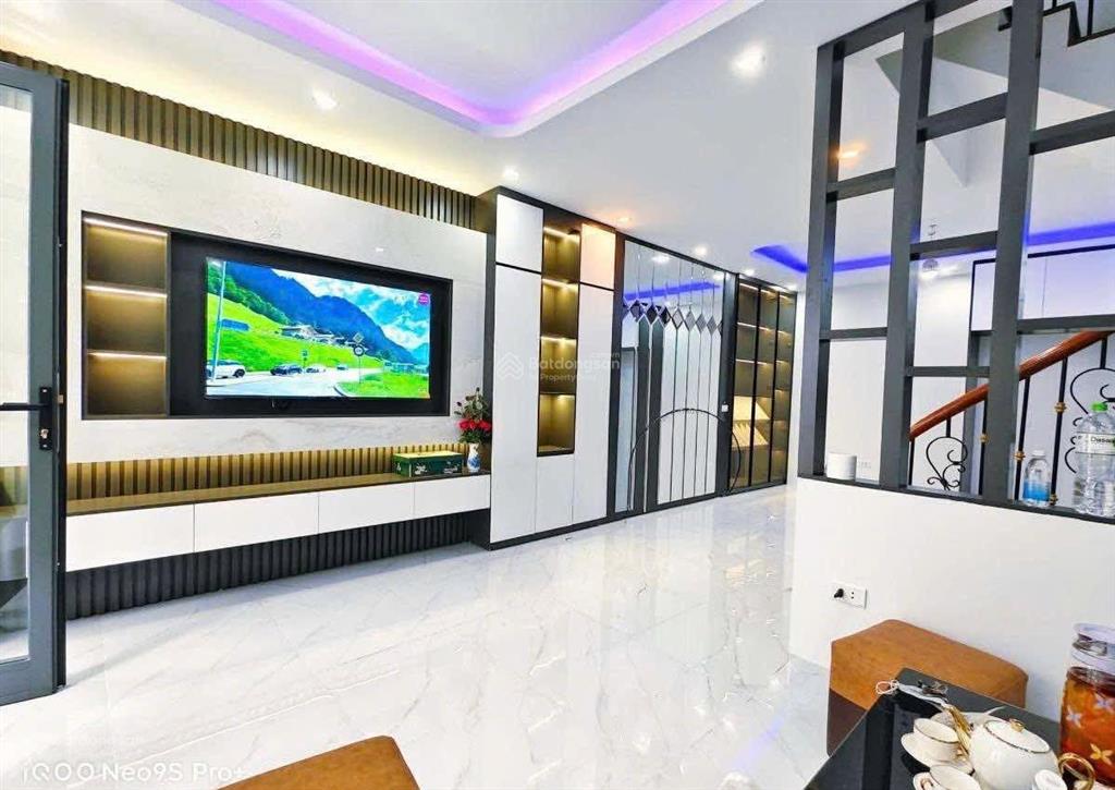 Bán nhà tô vĩnh diện phân lô nhỉnh 10 tỷ  chủ cần bán gấp!!