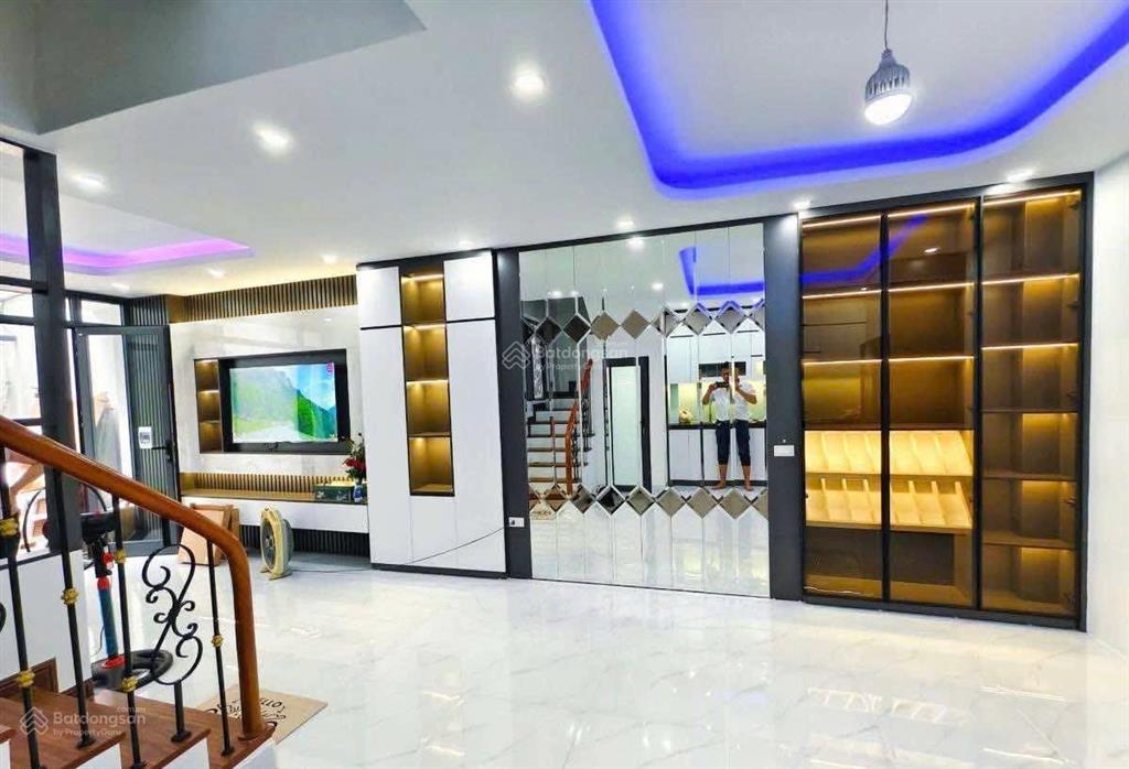 Bán nhà tô vĩnh diện phân lô nhỉnh 10 tỷ  chủ cần bán gấp!!