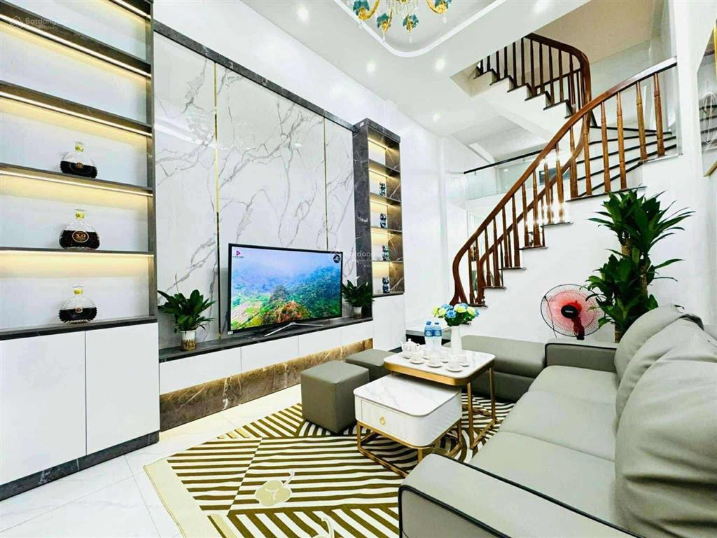 Siêu hiếm! bán nhà tô vĩnh diện nhỉnh 10 tỷ  khu quân đội  phân lô  gần phố
