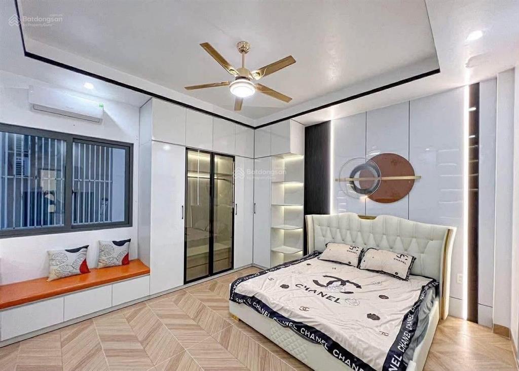 Siêu hiếm  bán nhà tôn đức thắng  nhỉnh 13tỷ 50m2 xây mới 4 tầng  ô tô vào nhà, đỗ cửa