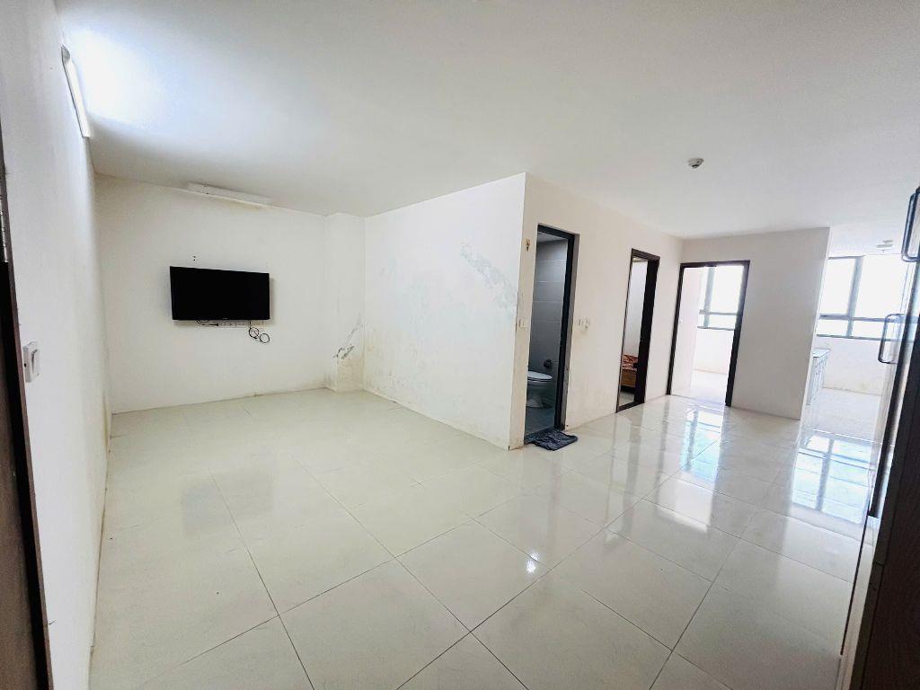 Cho thuê CC FLC Đại Mỗ 67m2, 2 ngủ 2 vs. Gần đủ đồ. 8tr/th. 0968943787