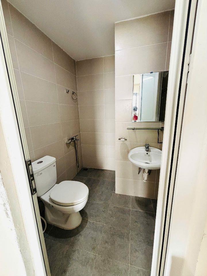 Cho thuê CC FLC Đại Mỗ 67m2, 2 ngủ 2 vs. Gần đủ đồ. 8tr/th. 0968943787