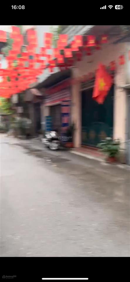 Cần bán gấp nhà 2 tầng khu tân mai, diện tích 100m2, oto vào nhà, ko dính quy hoạch