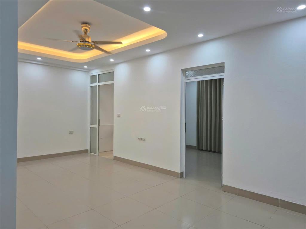 Bán căn 70 m2  2ng 2wc tòa ct đặng xá, gia lâm, hà nội  chỉ 2,8 tỷ