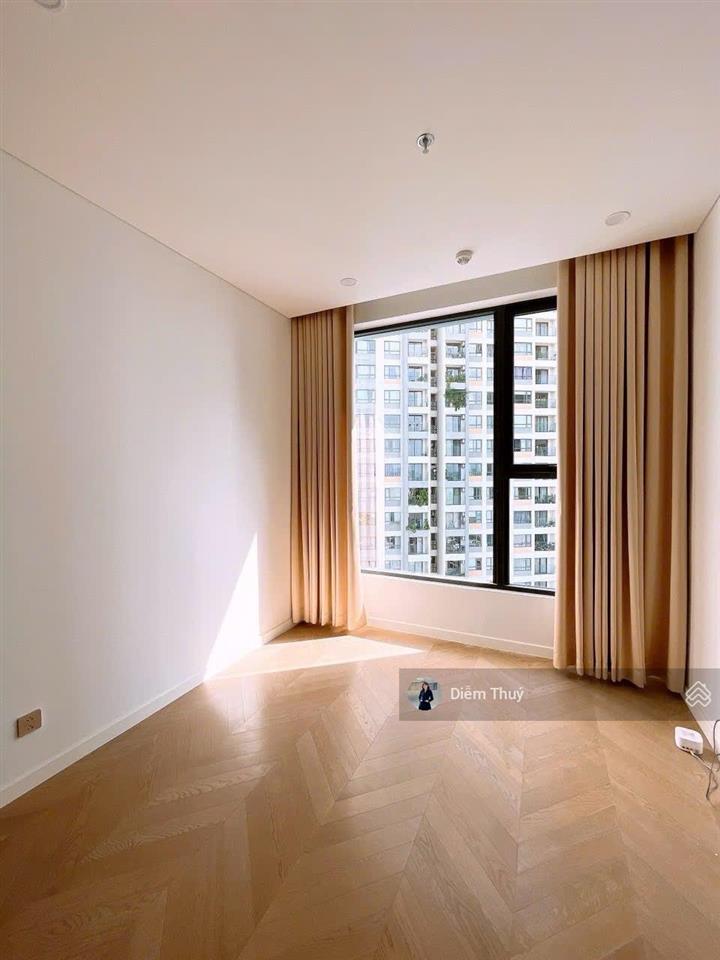 Bán căn 3pn view sông lumiere riverside, sẵn sổ, tầng cao thoáng mát, đang có sẵn hợp đồng thuê