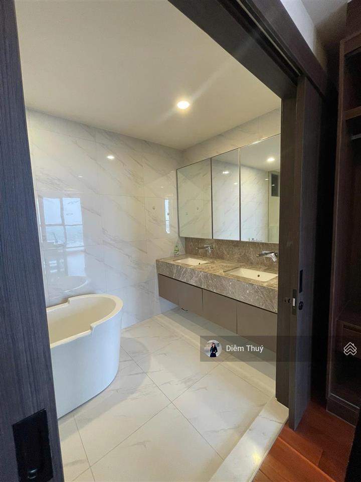 Bán căn 4pn hiếm hoi tại q2 thảo điền  thang máy riêng, view sông trực diện, diện tích lớn 182m2