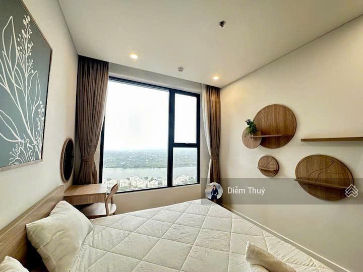 Bán căn 2 phòng ngủ lumiere riverside tầng cao, view sông siêu đẹp, sổ hồng trao tay