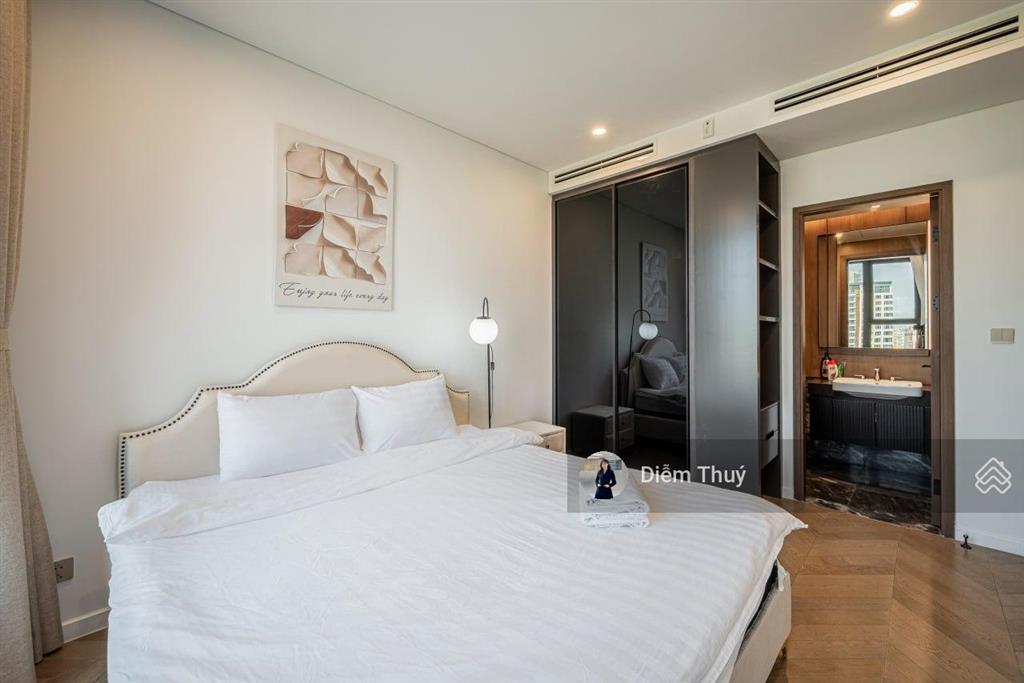Chủ nhà thiện chí bán sớm căn 2pn lumiere riverside giá tốt thị trường  dễ xem nhà, đã có sổ
