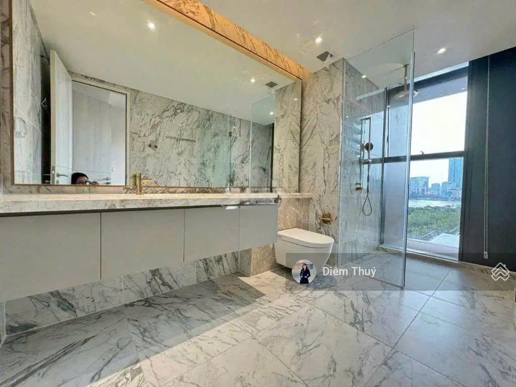 Cho thuê căn hộ 4pn empire city 228m2 ntcb, view sông