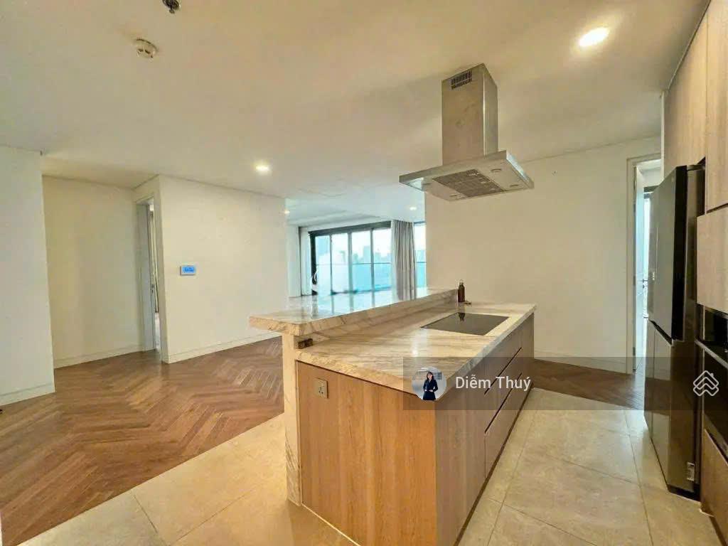 Cho thuê căn hộ 4pn empire city 228m2 ntcb, view sông