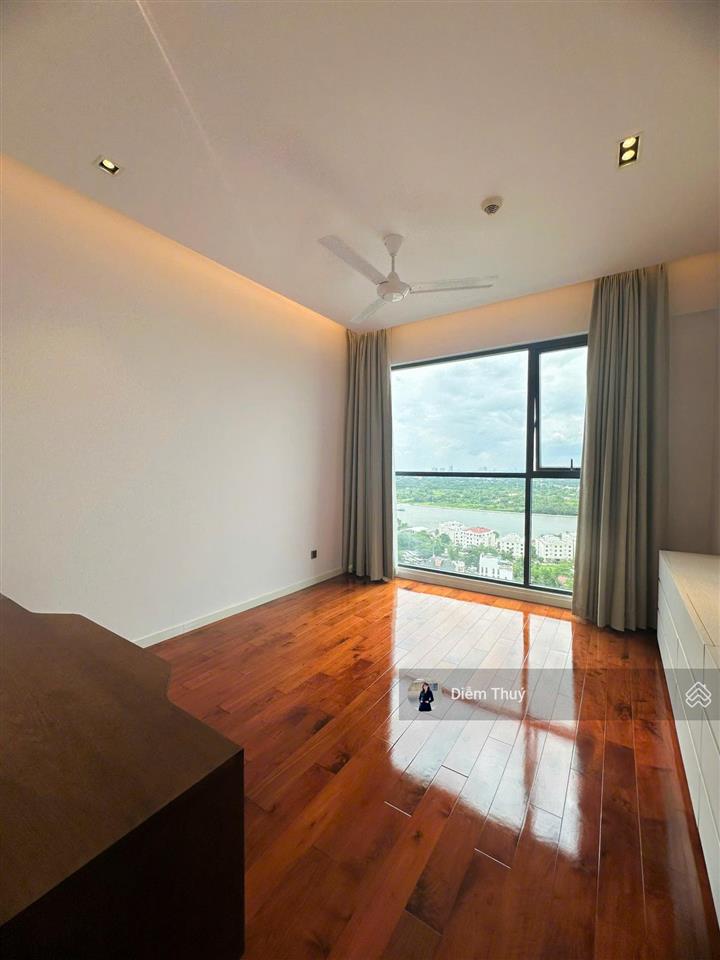 Cho thuê căn hộ q2 thảo điền 4pn, 182m2, view sông, thang máy riêng