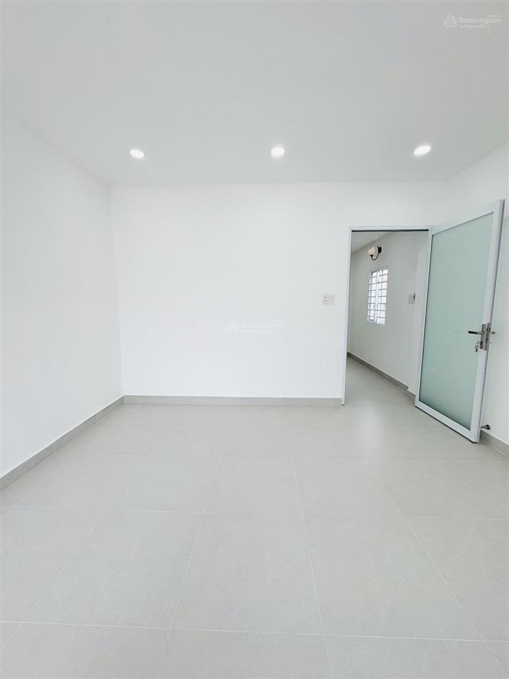 Bán gấp nhà 2 tầng, hẻm 6m, 4x12, đường nguyễn phúc chu, tân bình, 5.6 tỷ