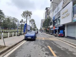 Chính chủ gửi bán đất tặng nhà 03 tầng 54m2 đất đường ql3 mặt sông kè kinh doanh sầm uất ngày đêm.