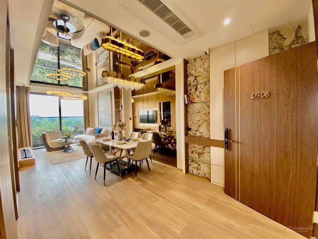 Nhượng lại suất cán bộ chủ đầu tư như sau bán căn 3pn, 82m2, 5,5 tỷ, tầng 10